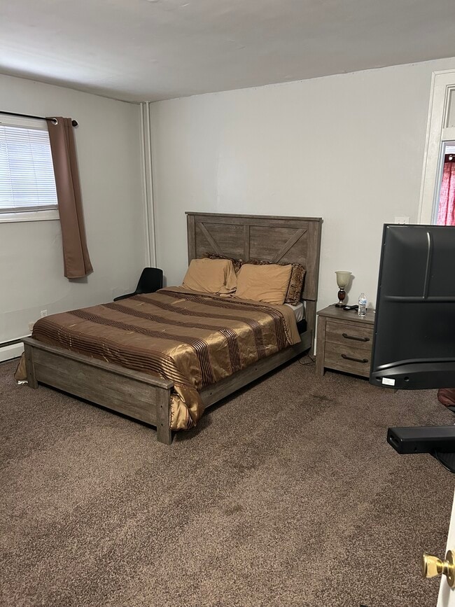 405 1st St, Unit Apt #1 in Trafford, PA - Building Photo - Building Photo