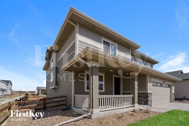 18009 E 99th Pl in Commerce City, CO - Foto de edificio - Building Photo