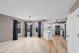 2544 Portobella Pl in Gonzalez, FL - Building Photo - Building Photo