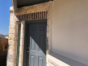 436 Arrowhead Vine St in Leander, TX - Building Photo - Building Photo