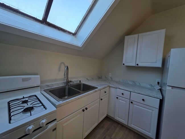 210 S Maple Ave in Green Bay, WI - Building Photo - Building Photo