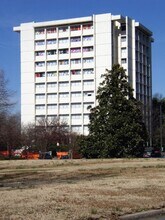 Sanford Hall in Charlotte, NC - Foto de edificio - Building Photo