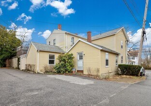 158 Adams St in Newton, MA - Foto de edificio - Building Photo