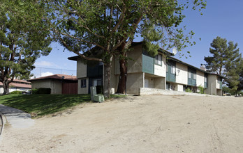 Burning Tree Town Homes in Victorville, CA - Building Photo - Building Photo