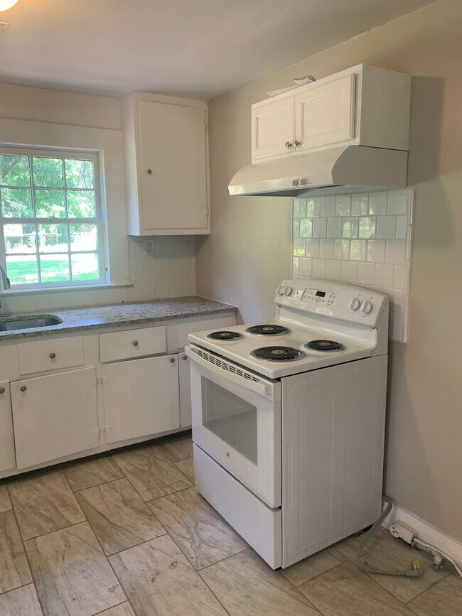 616 Eastwood Ave in Talladega, AL - Building Photo - Building Photo