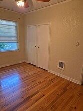 2105 SE Caruthers St in Portland, OR - Building Photo - Building Photo