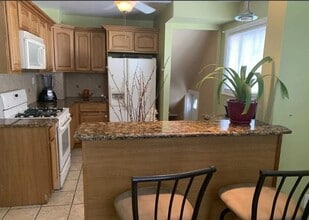 1153 Queen Anne Rd in Teaneck, NJ - Building Photo - Building Photo