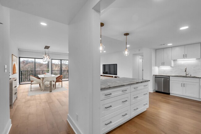 6666 Brookmont Ter, Unit 707 in Nashville, TN - Building Photo - Building Photo