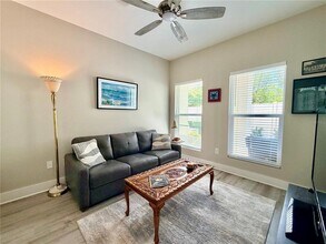 946 Highland Ave in Dunedin, FL - Building Photo - Building Photo