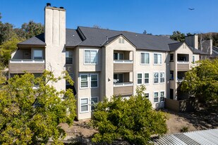 Montierra Condos in Hayward, CA - Building Photo