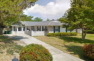 401 Crystal Ln in Niceville, FL - Building Photo