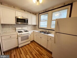5518 Godfrey Ave in Philadelphia, PA - Building Photo - Building Photo