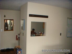 66 Homer Ave, Unit 208 in Cambridge, MA - Building Photo