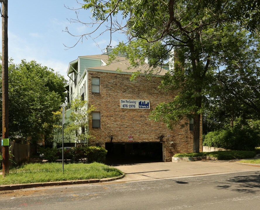 The Savannah Condominiums in Austin, TX - Building Photo