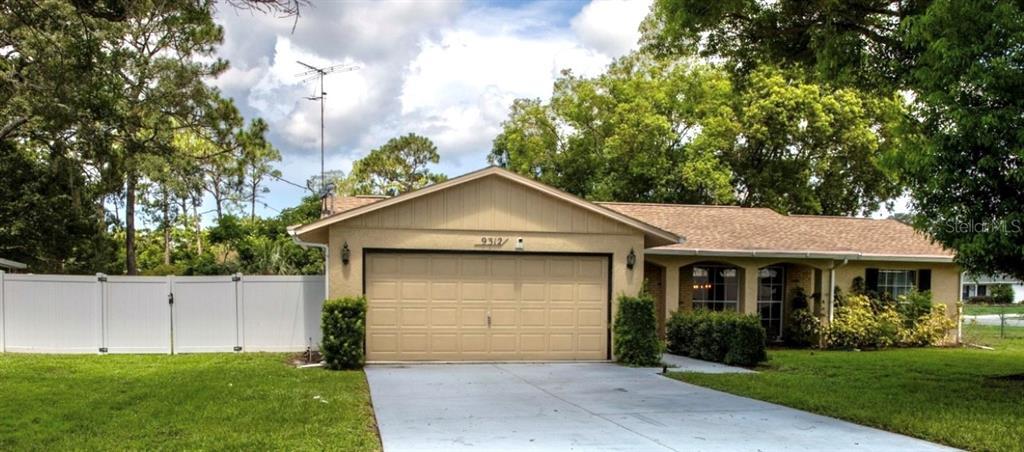 9312 Horizon Dr in Spring Hill, FL - Building Photo