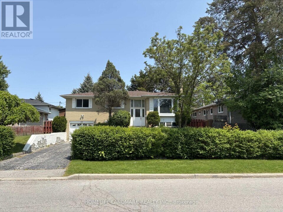 212 Krieghoff Ave in Markham, ON - Building Photo