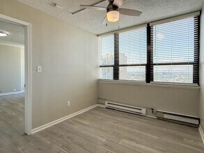 2740 N Pine Grove Ave in Chicago, IL - Building Photo - Building Photo