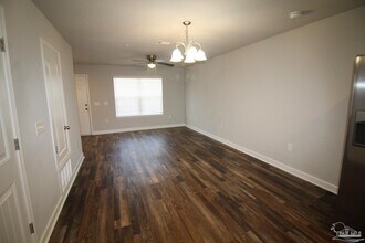 150 S Crow Rd in Pensacola, FL - Building Photo - Building Photo