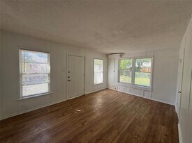 4914 Donnelly Ave in Fort Worth, TX - Building Photo