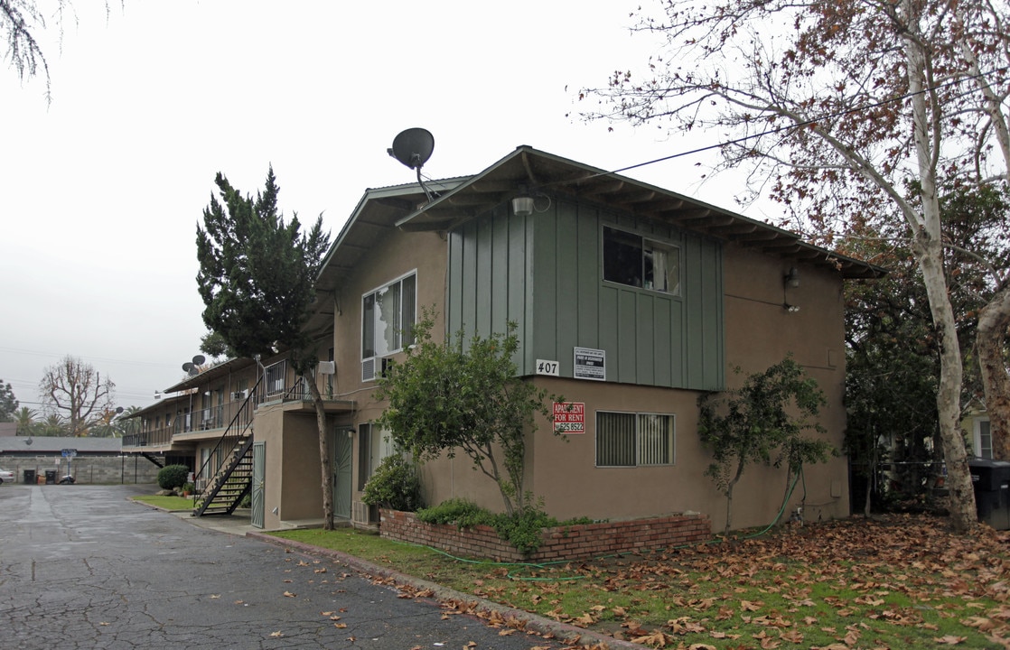 407 W J St in Ontario, CA - Foto de edificio