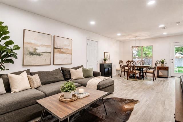 2427 Tolosa Dr in Dallas, TX - Building Photo - Building Photo