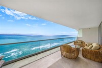 18501 Collins Ave, Unit 2502 in Sunny Isles Beach, FL - Building Photo - Building Photo