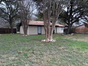 1902 Lone Oak Dr in Leander, TX - Building Photo - Building Photo