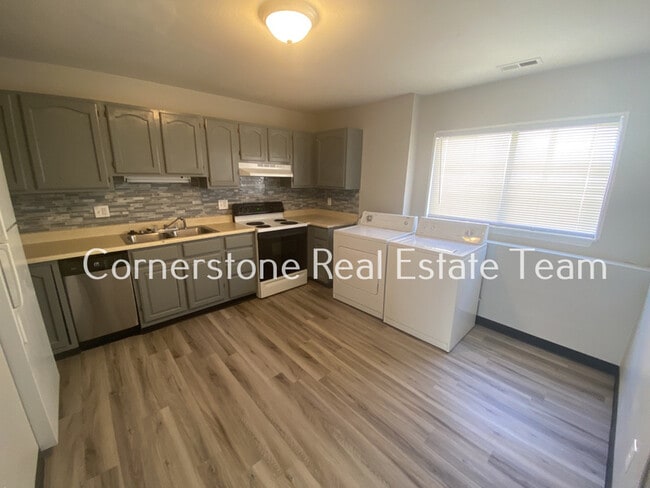 2627 E Uintah St in Colorado Springs, CO - Building Photo - Building Photo