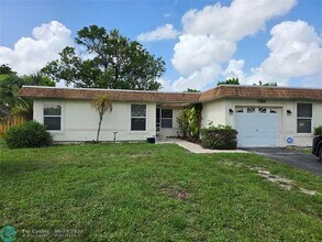 7816 NW 70th Terrace in Tamarac, FL - Building Photo - Building Photo