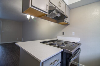 Beverly Townhomes in Salem, OR - Building Photo - Building Photo