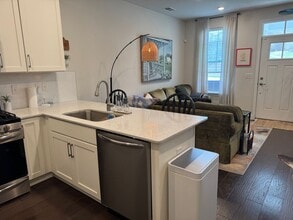 963 Skylar Ct. in Phoenixville, PA - Building Photo - Building Photo