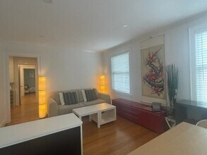 348 Harvard St in Cambridge, MA - Building Photo - Building Photo