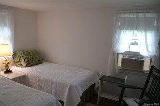 34 E Hampton Sag Harbor Turnpike in East Hampton, NY - Building Photo - Building Photo