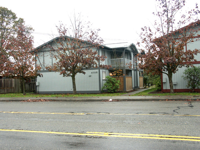 Casa Mia Apartments in Tacoma, WA - Building Photo - Building Photo