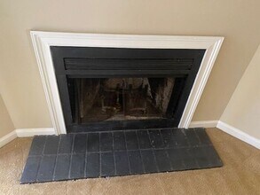 1215 Oakplace Dr SW in Marietta, GA - Building Photo - Building Photo