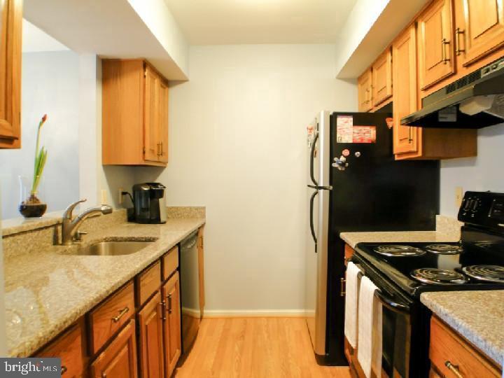 393 Redbud Ct in Warrington, PA - Building Photo