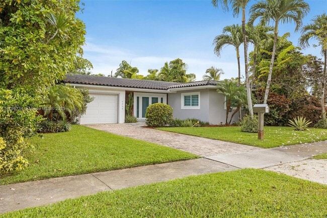 property at 4435 SW 13th St