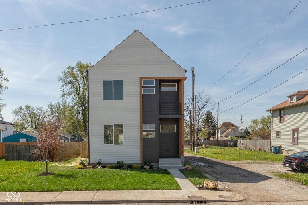 315 E Minnesota St in Indianapolis, IN - Building Photo