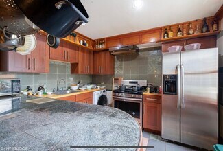 1046 W Barry Ave, Unit 3 in Chicago, IL - Building Photo - Building Photo