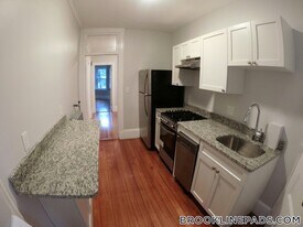 36 High St, Unit #4 in Brookline, MA - Building Photo