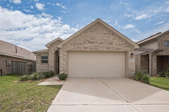 18427 Running Shadow Ct in Hockley, TX - Building Photo - Building Photo