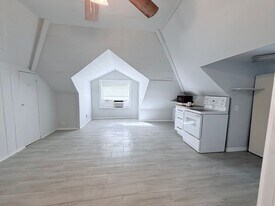 1010A 13th Ave W in Bradenton, FL - Building Photo