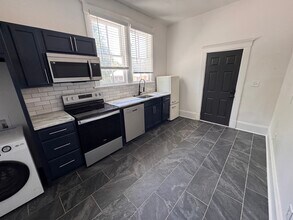 2115 Lincoln St, Unit Upper right 1 br in Savannah, GA - Building Photo - Building Photo