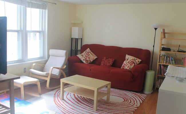 126 Tudor St, Unit A in Boston, MA - Building Photo - Building Photo