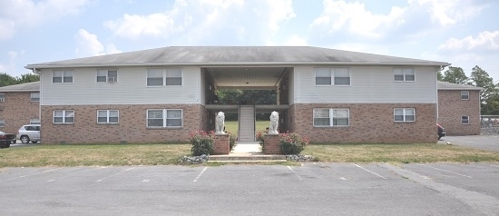 225 - 229 S Antrim Way in Greencastle, PA - Foto de edificio