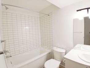 20935-20920 20 Ave NW in Edmonton, AB - Building Photo - Building Photo