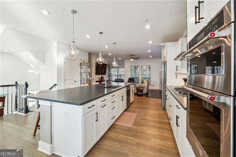 1517 Cobalt Dr in Atlanta, GA - Building Photo