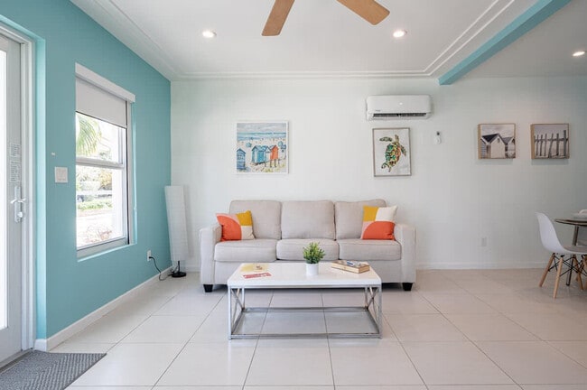 334 Oregon St in Hollywood, FL - Building Photo - Building Photo