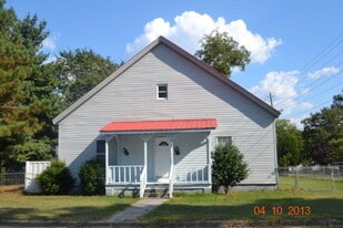 112 2nd St in Laurinburg, NC - Building Photo