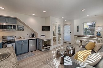 307 Capitola Ave, Unit A in Capitola, CA - Building Photo - Building Photo
